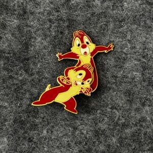 Disney Pin Trading 2005 Chip and Dale